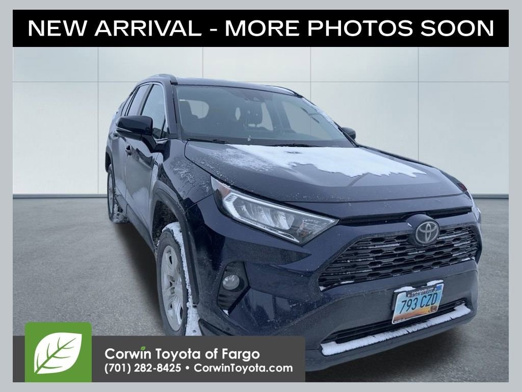 2020 Toyota RAV4 XLE's photo