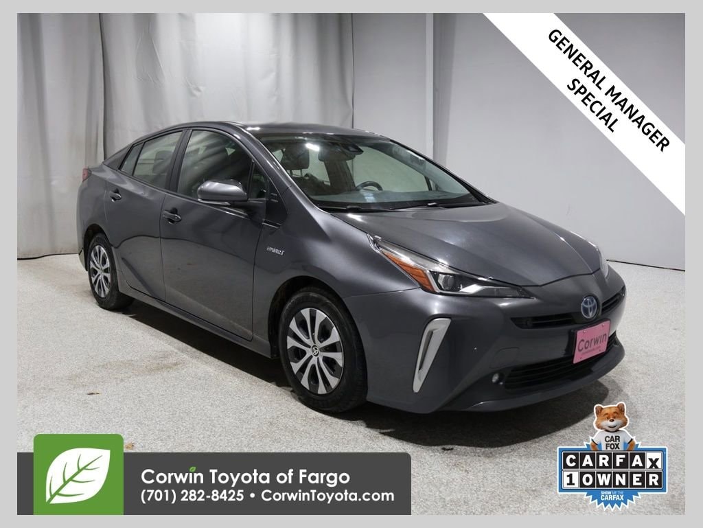 2022 Toyota Prius XLE's photo