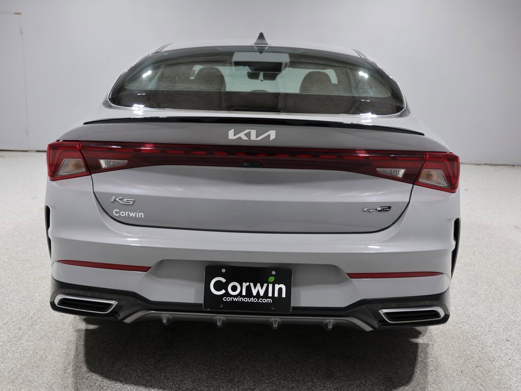 2022 Kia K5 GT-Line photo 3