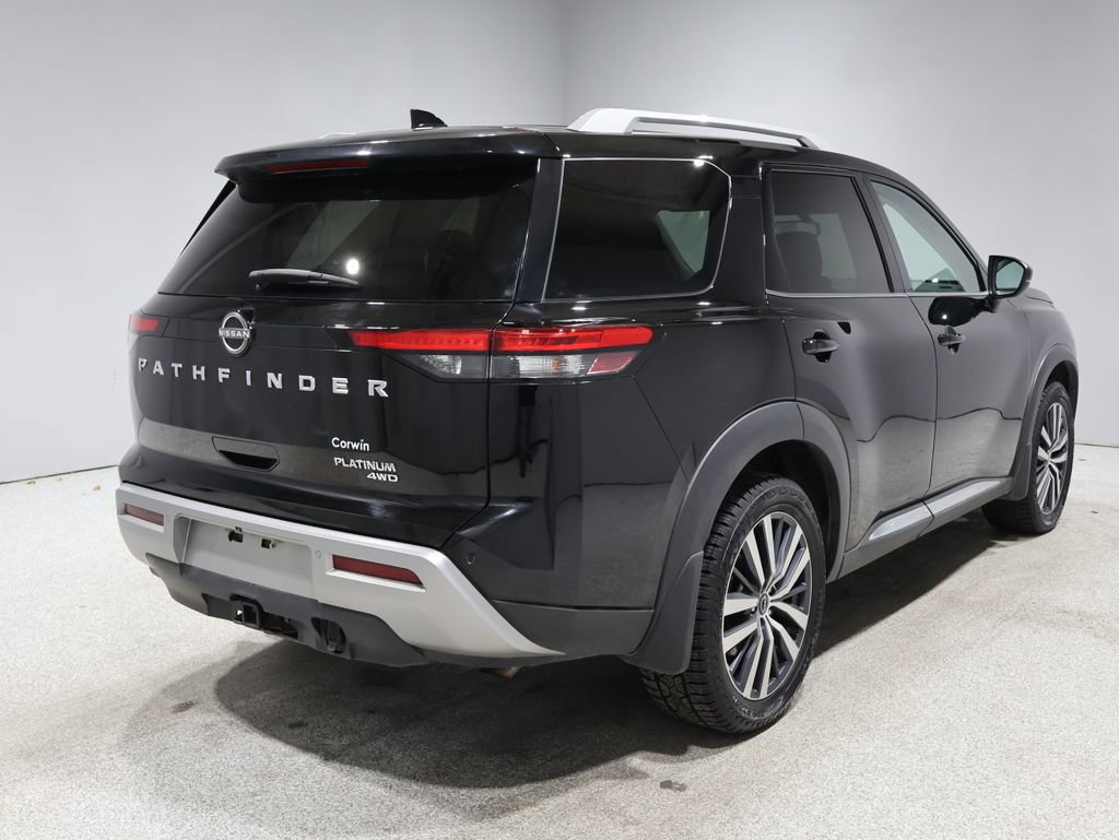 2022 Nissan Pathfinder Platinum photo 2