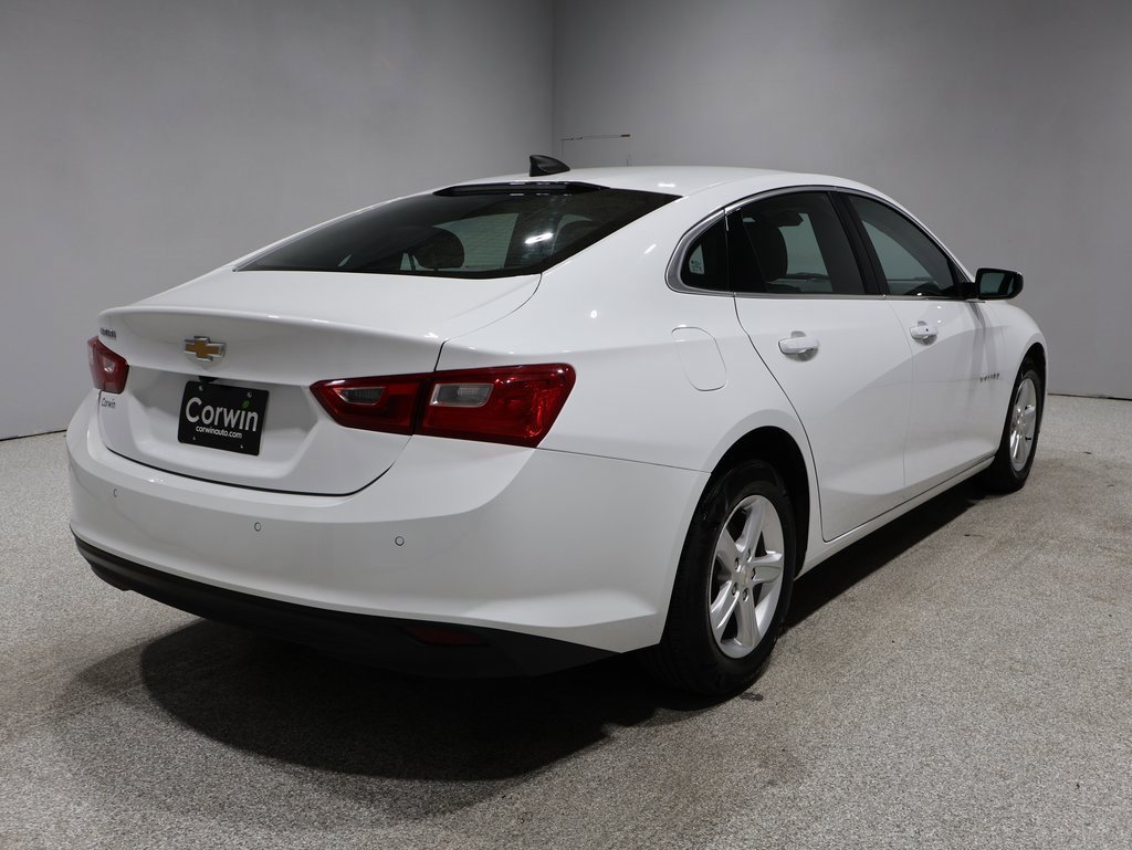 2024 Chevrolet Malibu LS photo 2