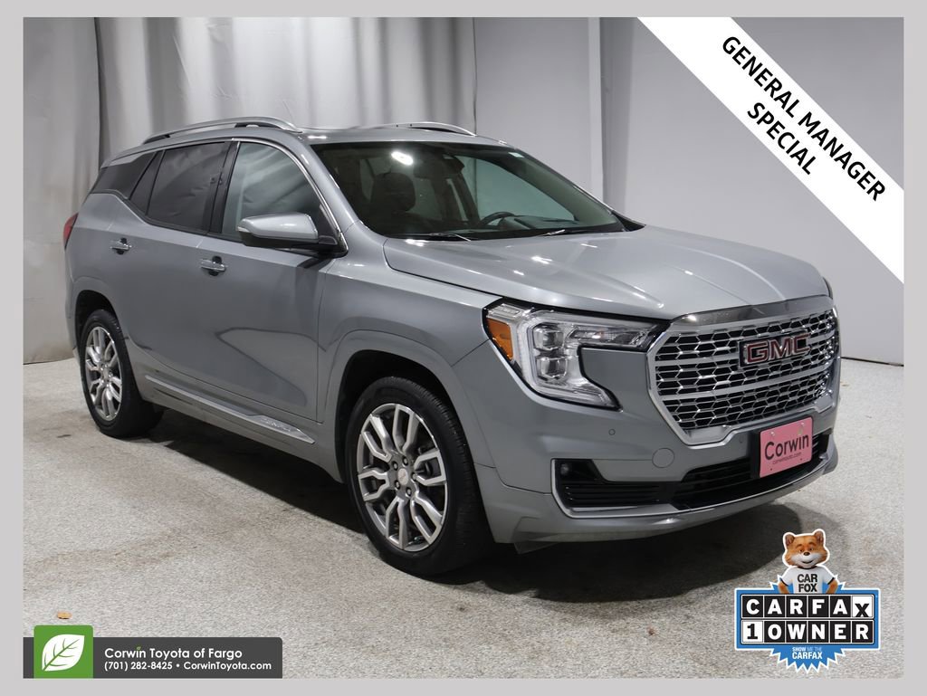2023 GMC Terrain Denali's photo