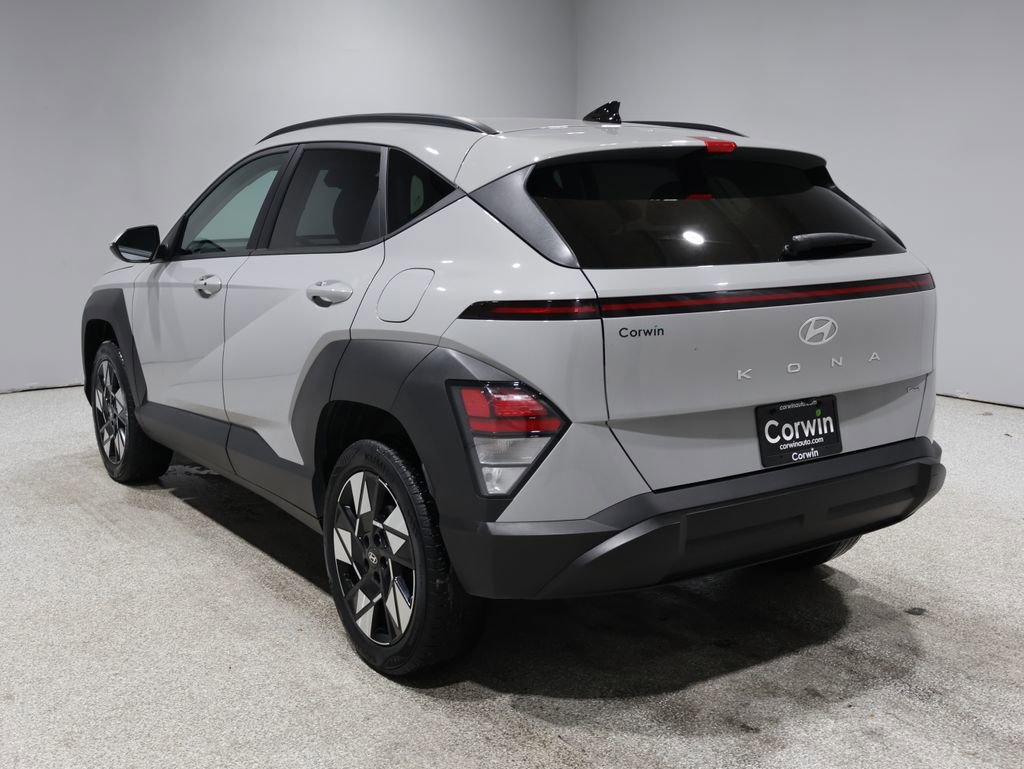 2024 Hyundai Kona SEL photo 3