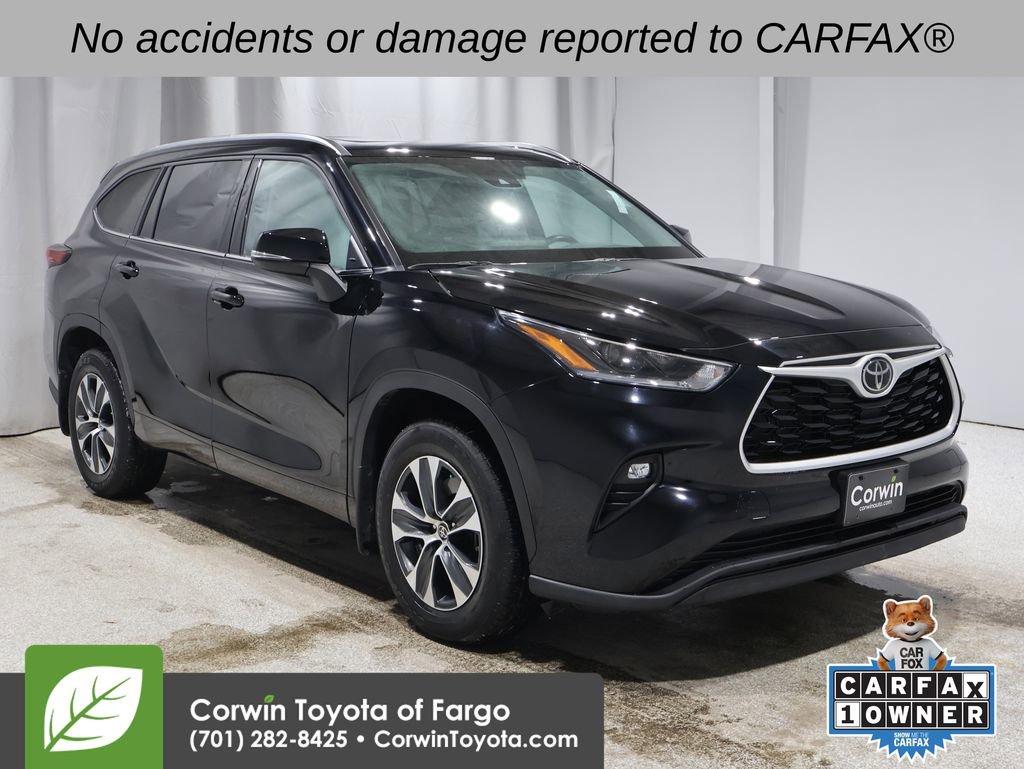 2021 Toyota Highlander XLE's photo