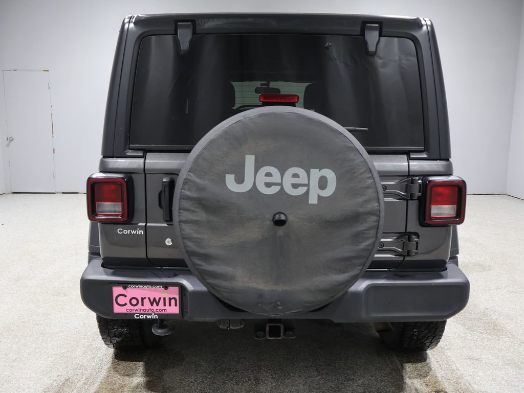 2019 Jeep Wrangler Unlimited Sport Altitude photo 2