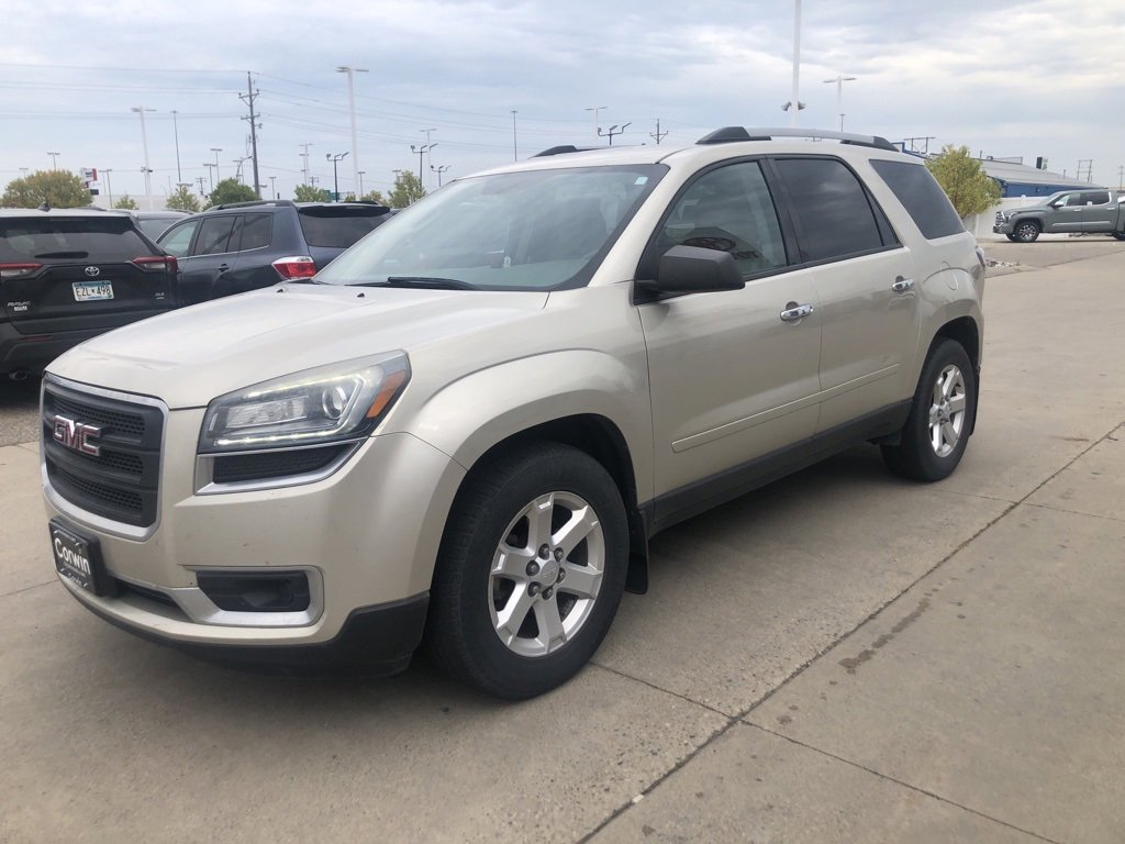 2015 Gmc Acadia SLE photo 2
