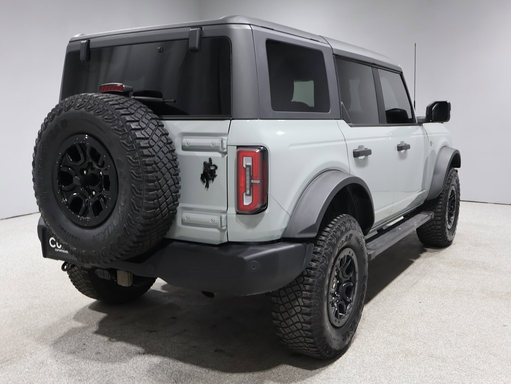 2022 Ford Bronco Wildtrak photo 2