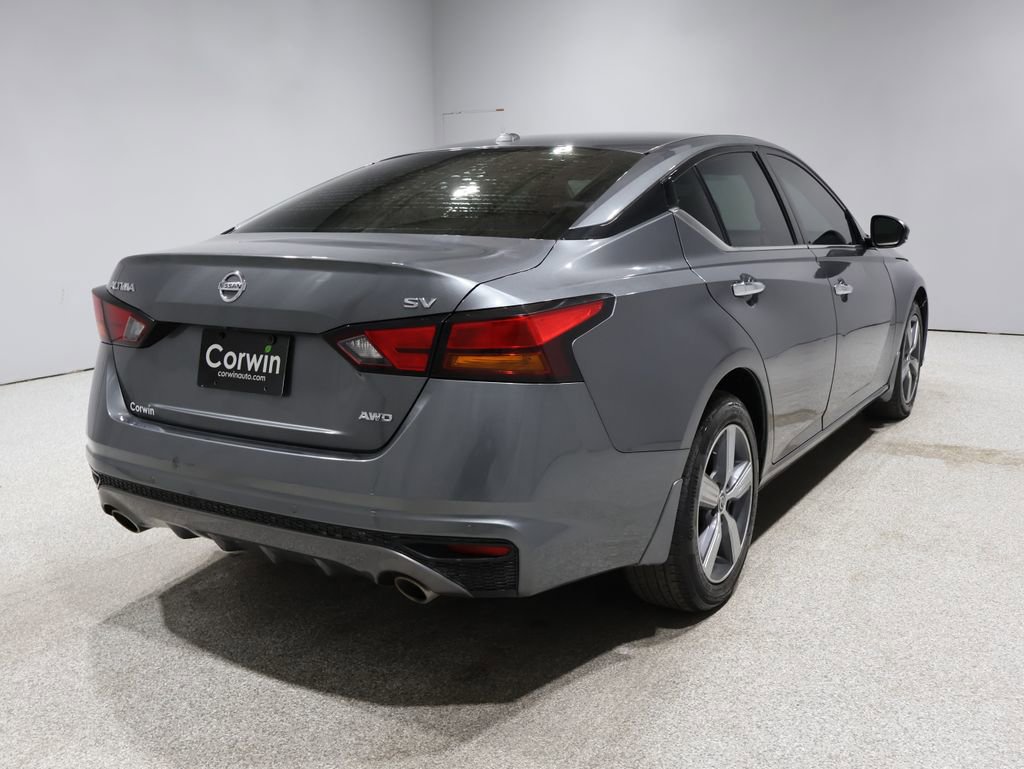 2019 Nissan Altima 2.5 SV photo 2