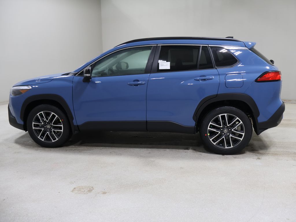 2026 Toyota Corolla Cross XLE photo 4