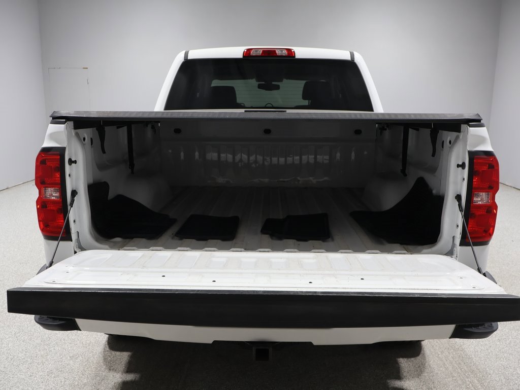 2018 Chevrolet Silverado 1500 LT photo 4