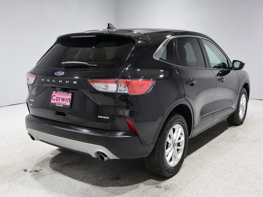 2022 Ford Escape SE photo 2