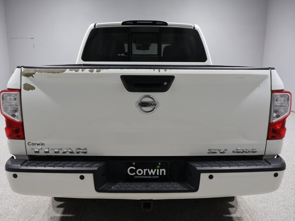 2017 Nissan Titan SV photo 3