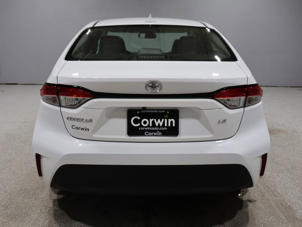 2024 Toyota Corolla LE photo 3