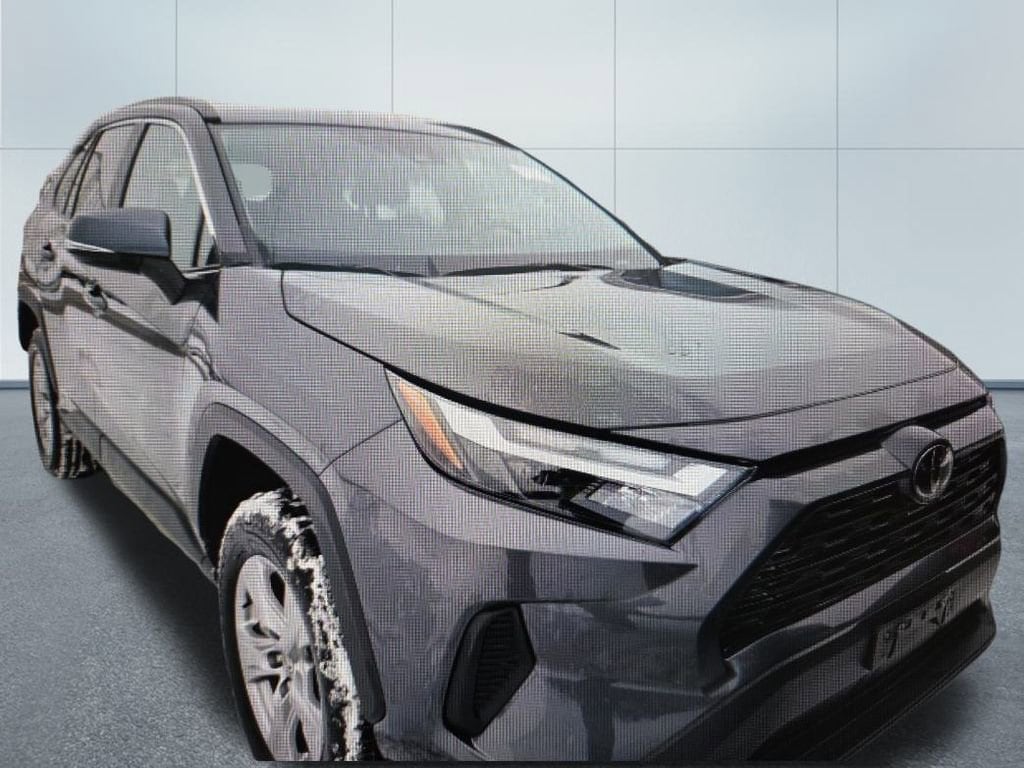 Used 2024 Toyota RAV4 XLE with VIN 2T3P1RFV0RW446368 for sale in Kansas City