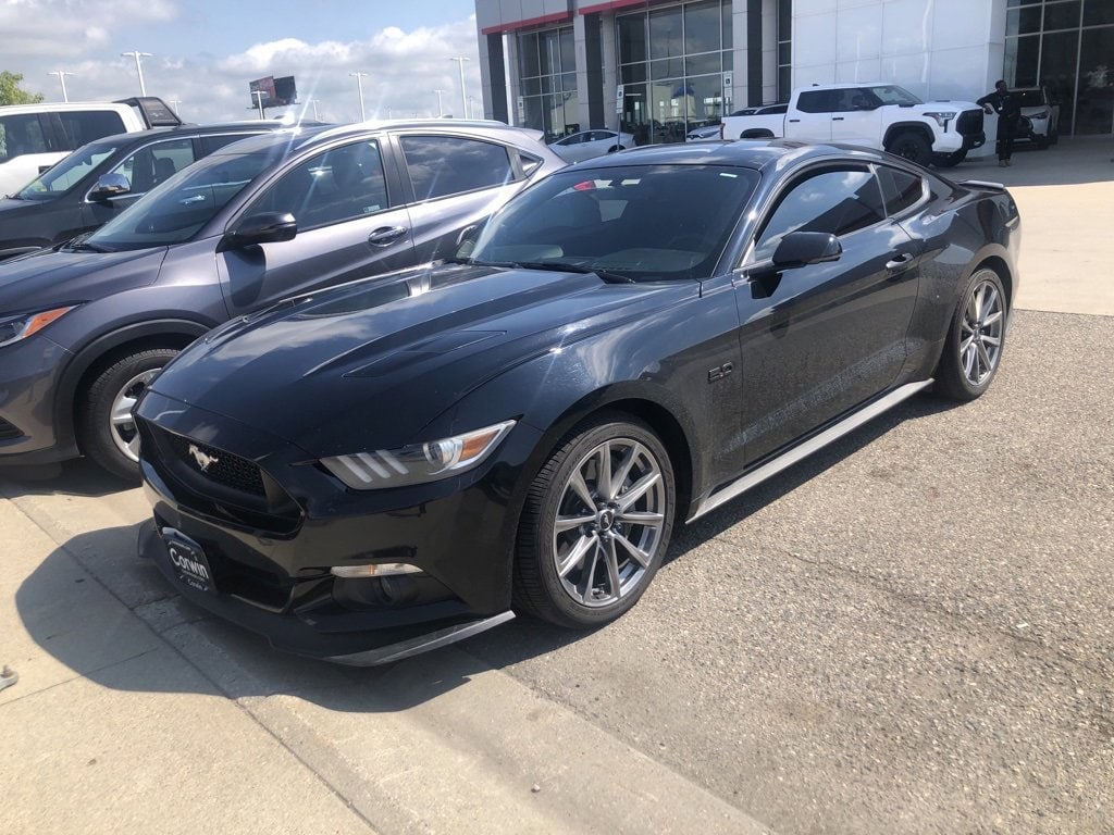2015 Ford Mustang GT Premium photo 3
