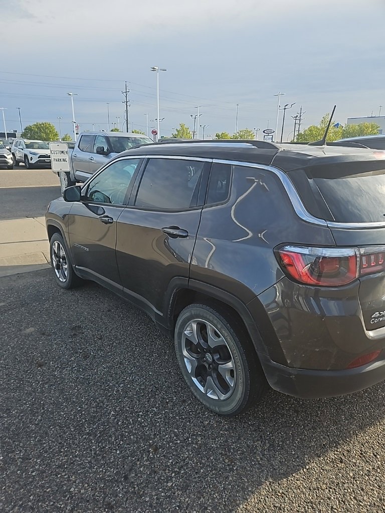 2018 Jeep Compass Limited photo 2