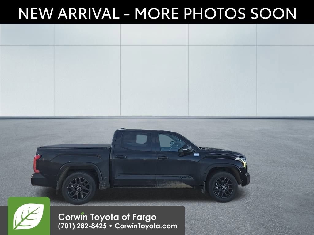 2023 Toyota Tundra Platinum's photo