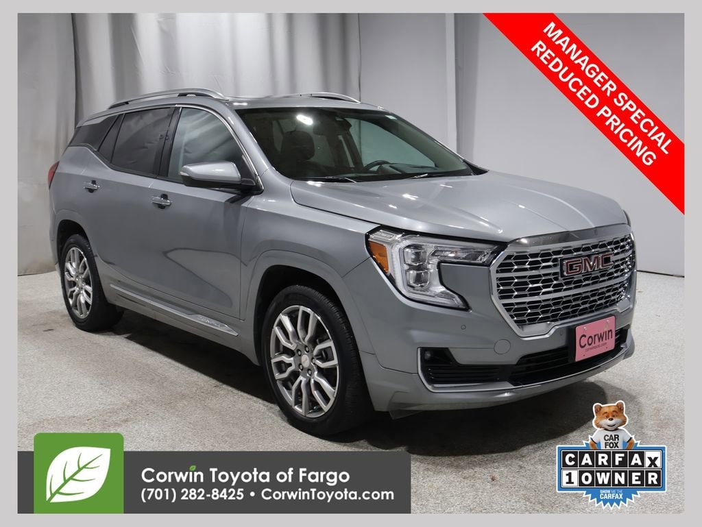 2023 GMC Terrain Denali's photo