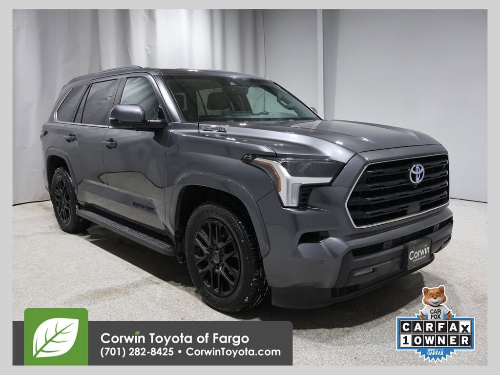 2024 Toyota Sequoia SR5's photo