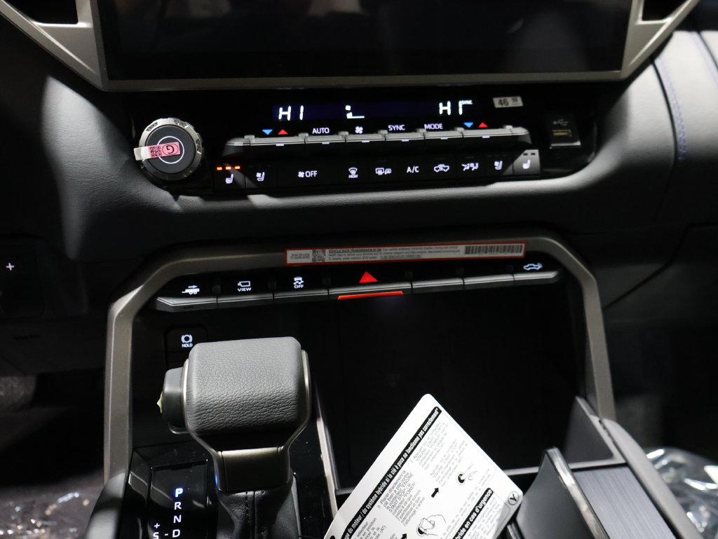 2026 Toyota Tundra Platinum - Photo 18
