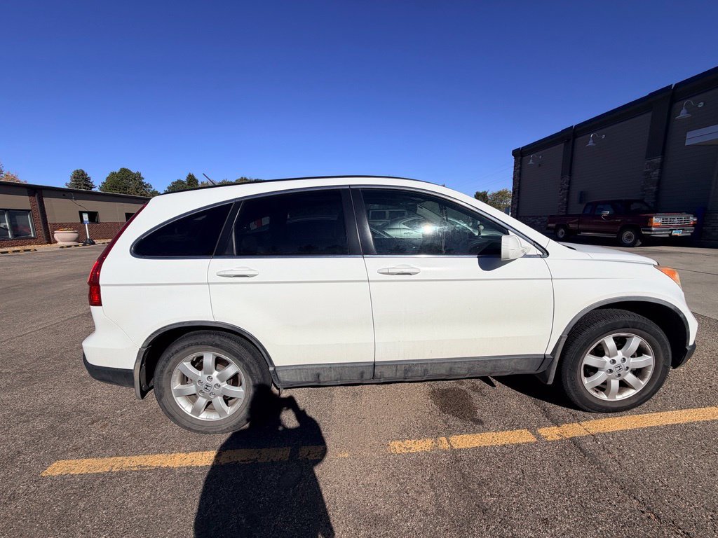 Used 2009 Honda CR-V EX-L with VIN JHLRE48779C005535 for sale in Fargo, ND