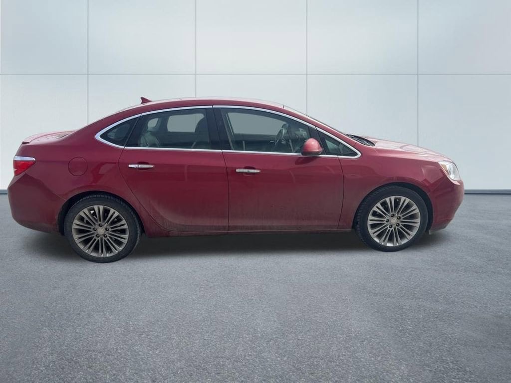 2013 Buick Verano Leather photo 2