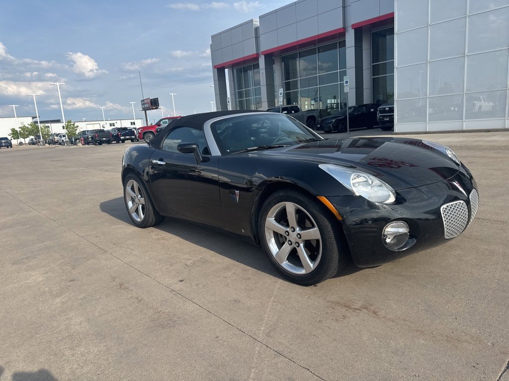 Used 2006 Pontiac Solstice Base with VIN 1G2MB35B16Y114031 for sale in Fargo, ND