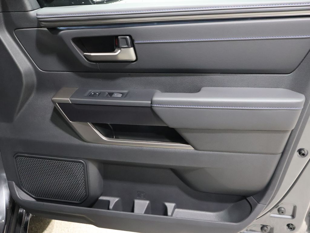 2026 Toyota Tundra Platinum - Photo 14