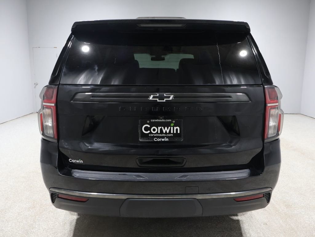 2022 Chevrolet Suburban Z71 photo 3