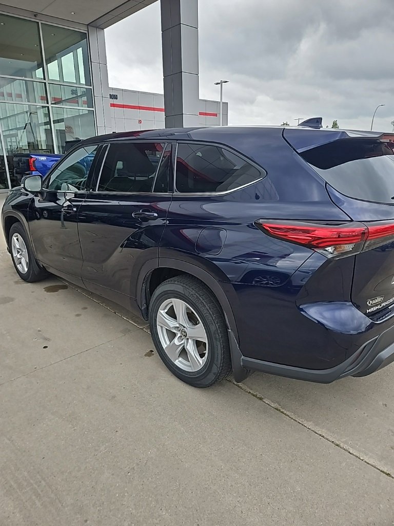 2020 Toyota Highlander L photo 3