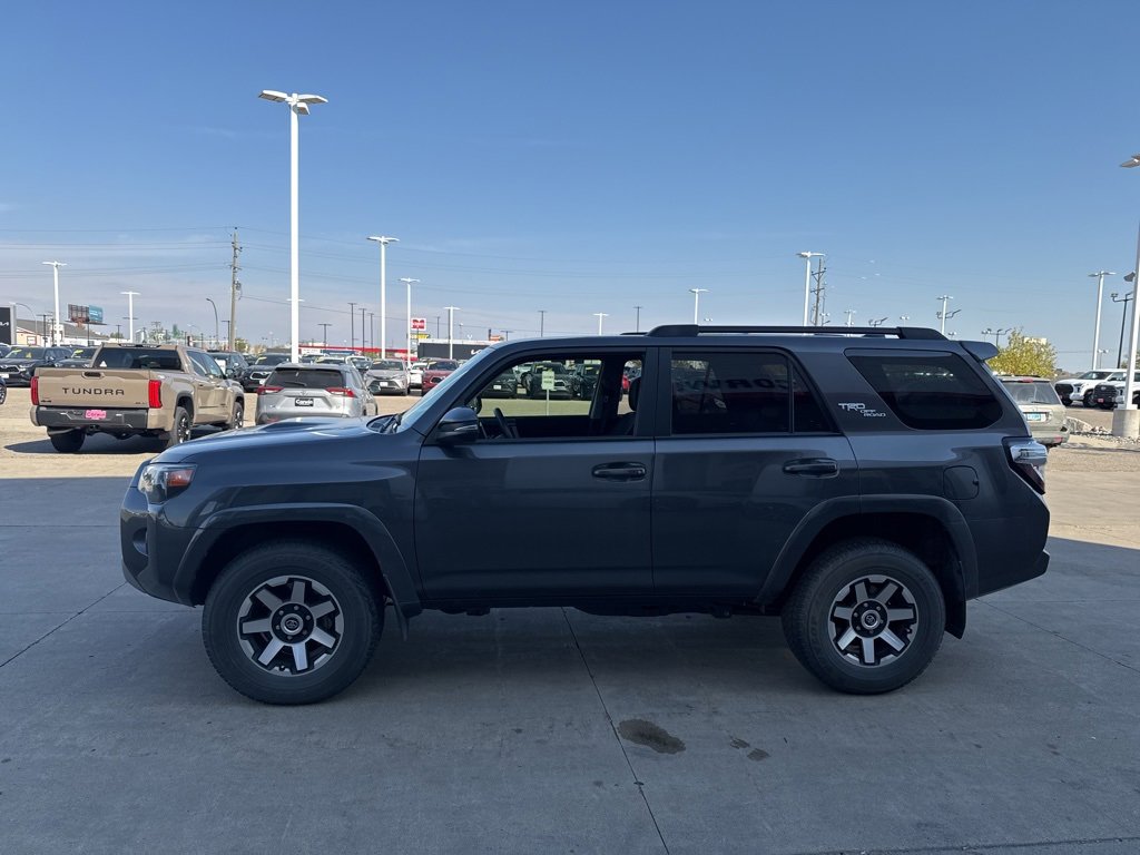 2021 Toyota 4Runner TRD Off-Road Premium photo 2