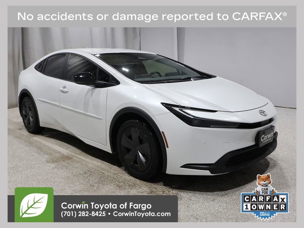 2023 Toyota Prius LE's photo