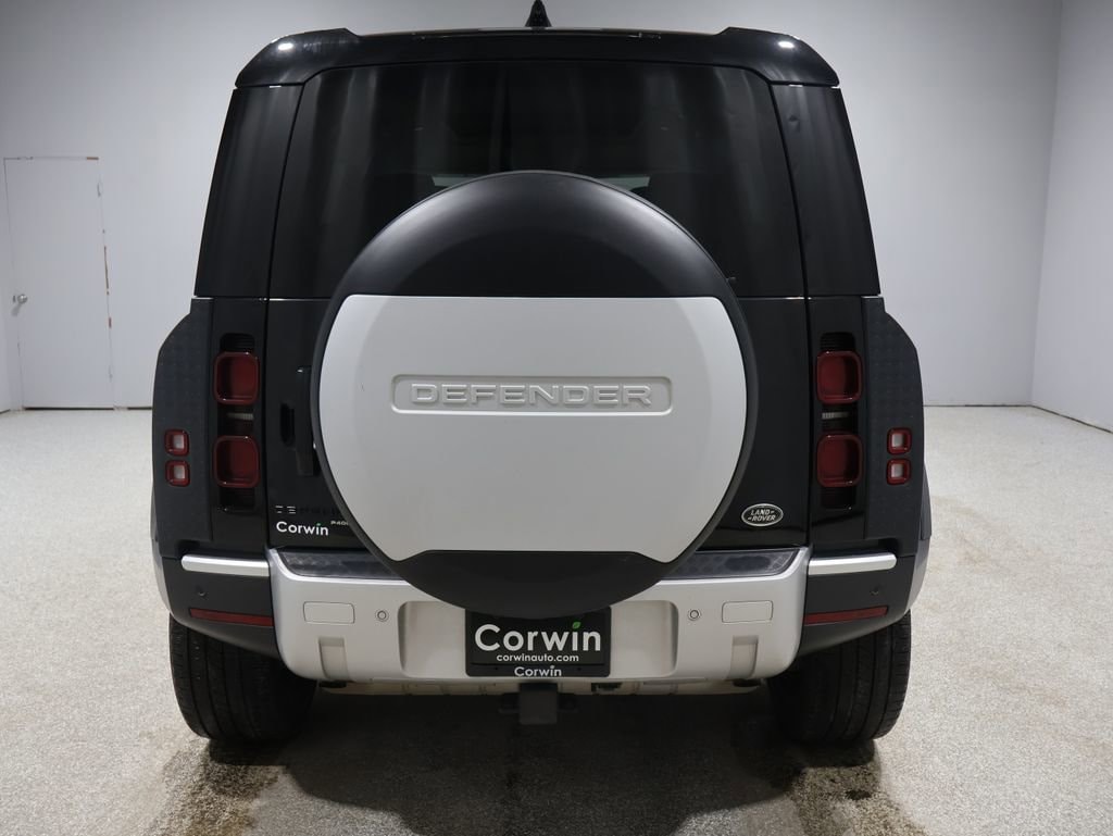 2020 Land Rover Defender 110 HSE photo 3