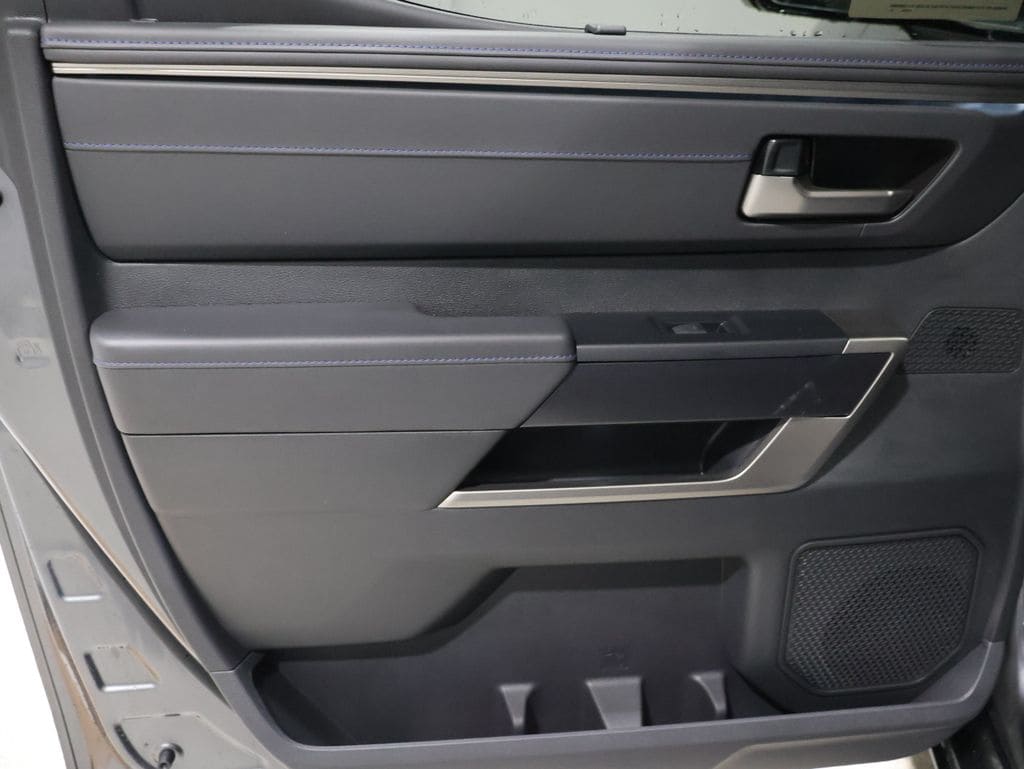 2026 Toyota Tundra Platinum - Photo 9