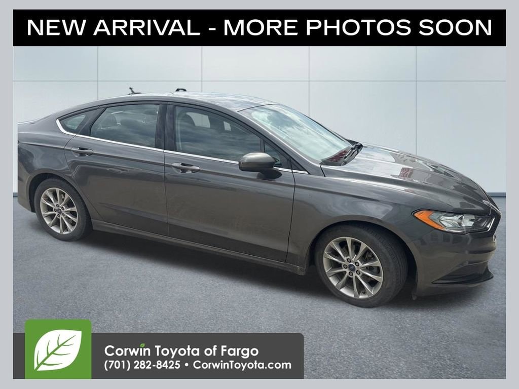 2017 Ford Fusion SE FWD's photo
