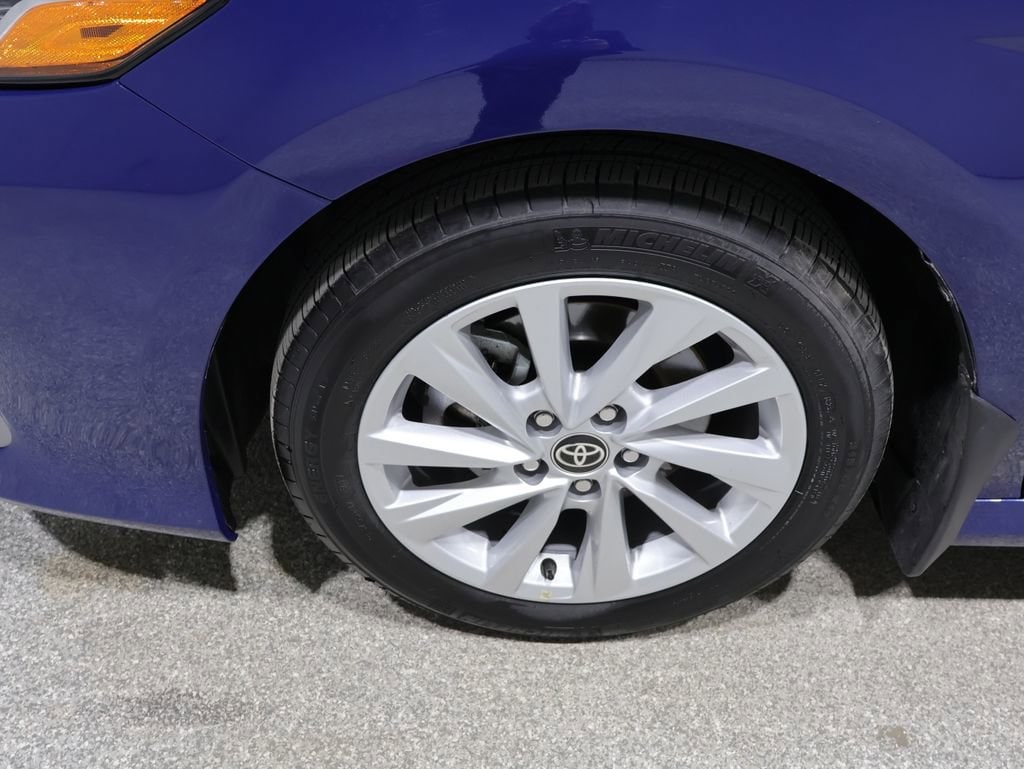 2024 Toyota Camry LE photo 4