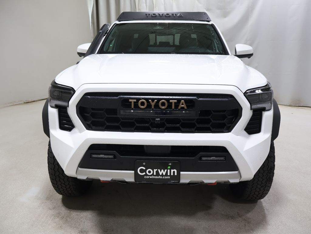 2026 Toyota Tacoma Trailhunter - Photo 2