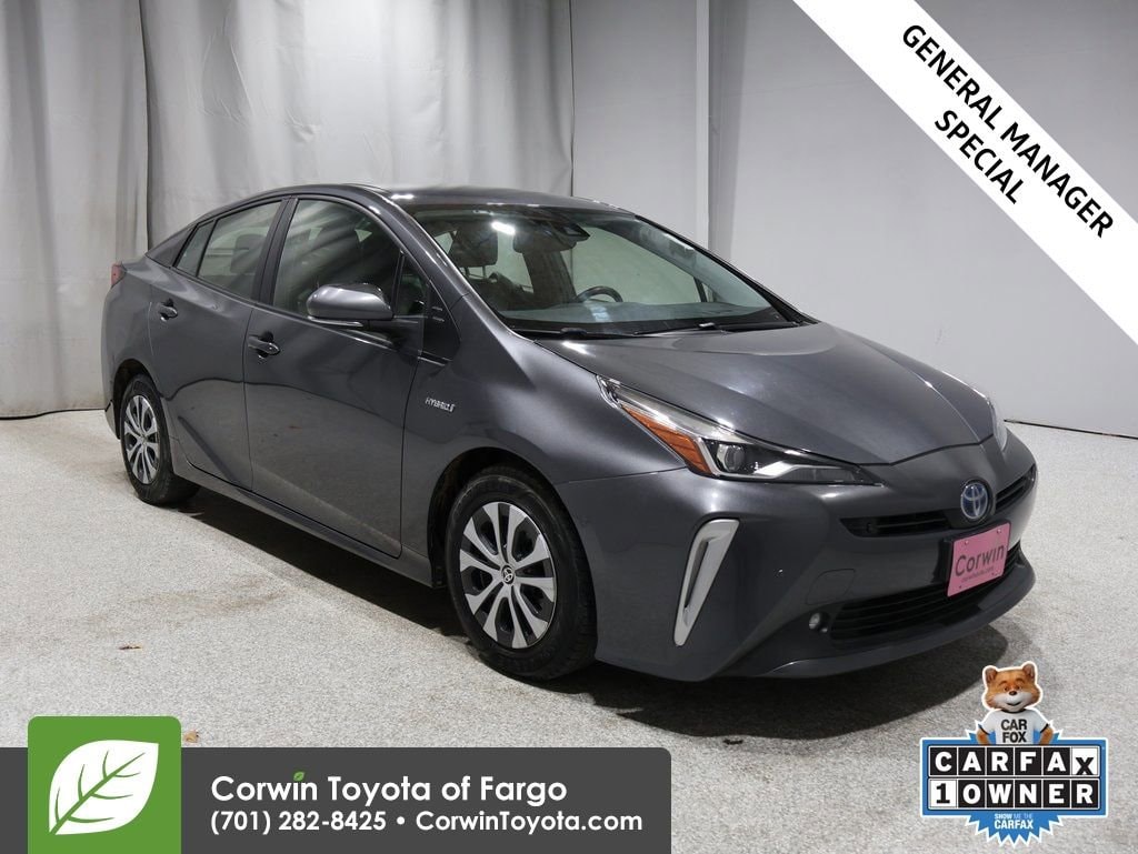 2022 Toyota Prius XLE's photo