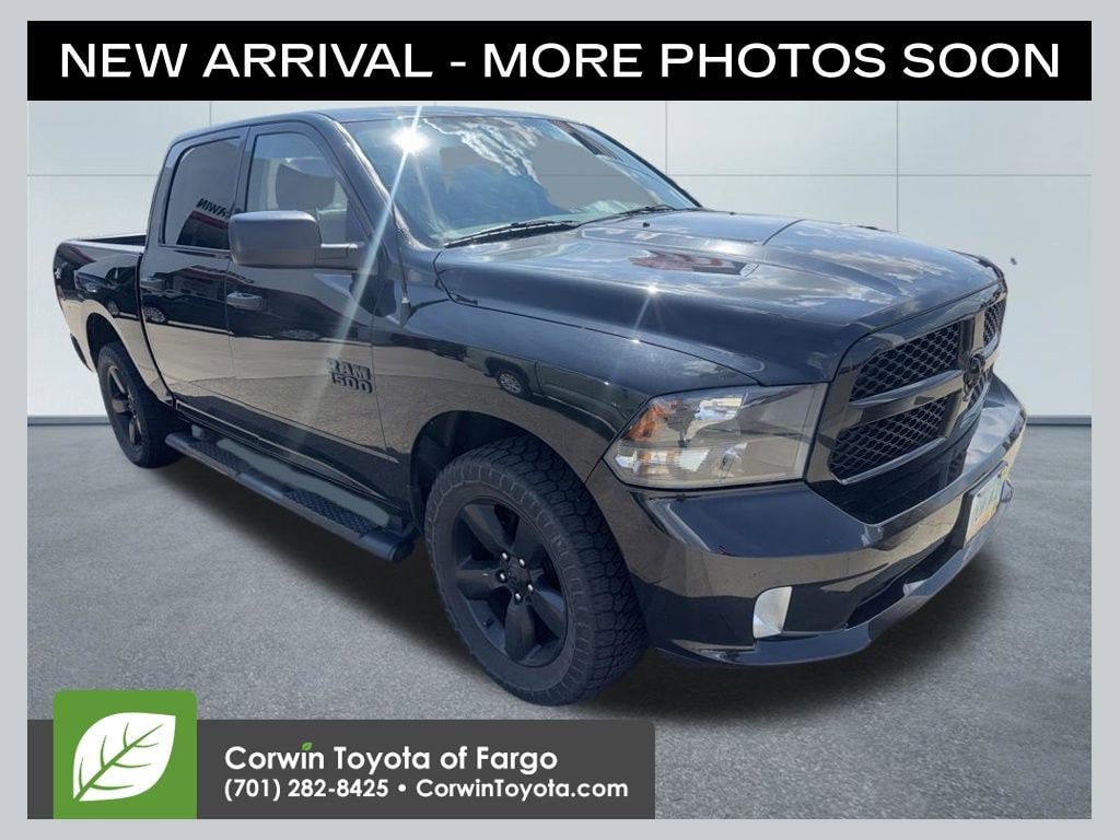 2018 RAM 1500 Express 4x4 Crew Cab 5'7's photo