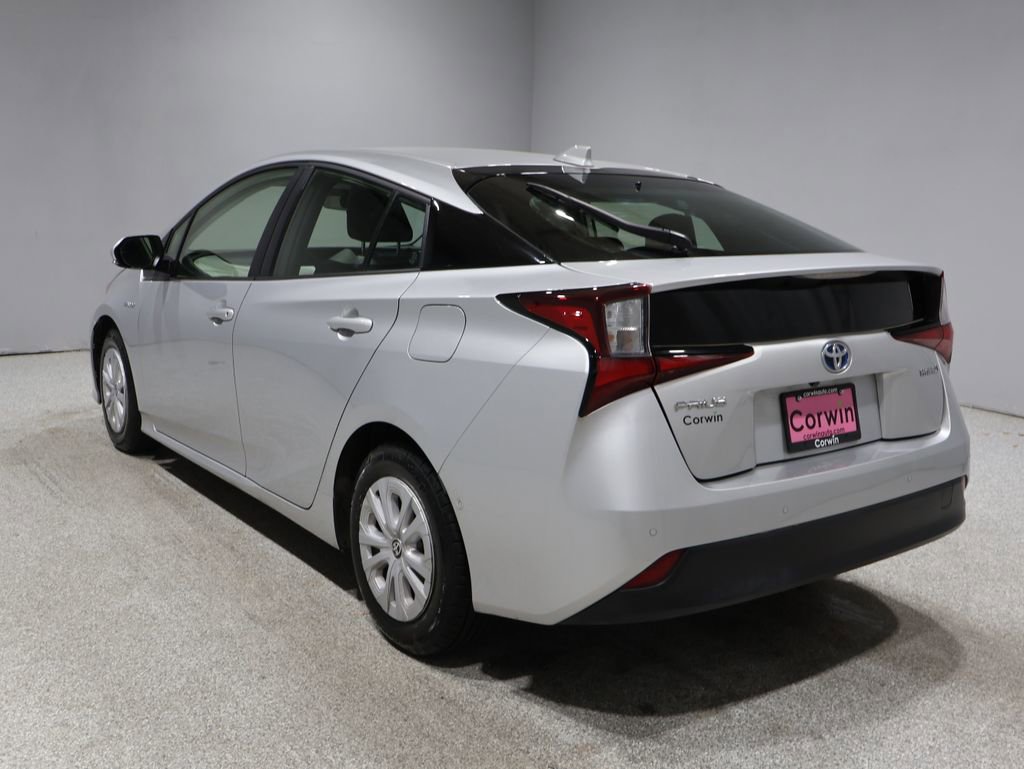 2022 Toyota Prius LE photo 4