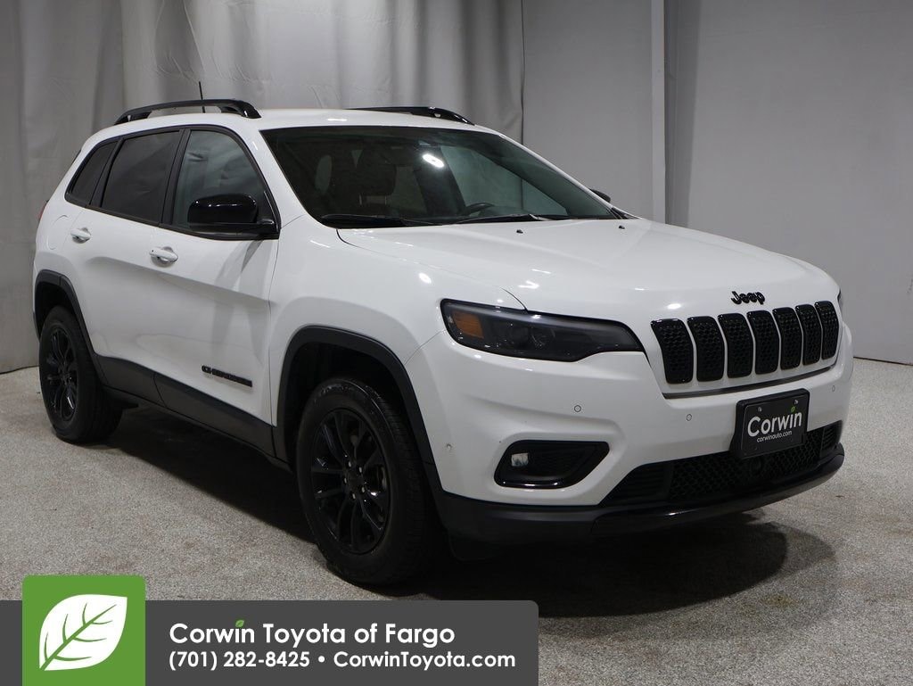 Used 2023 Jeep Cherokee Altitude SUV