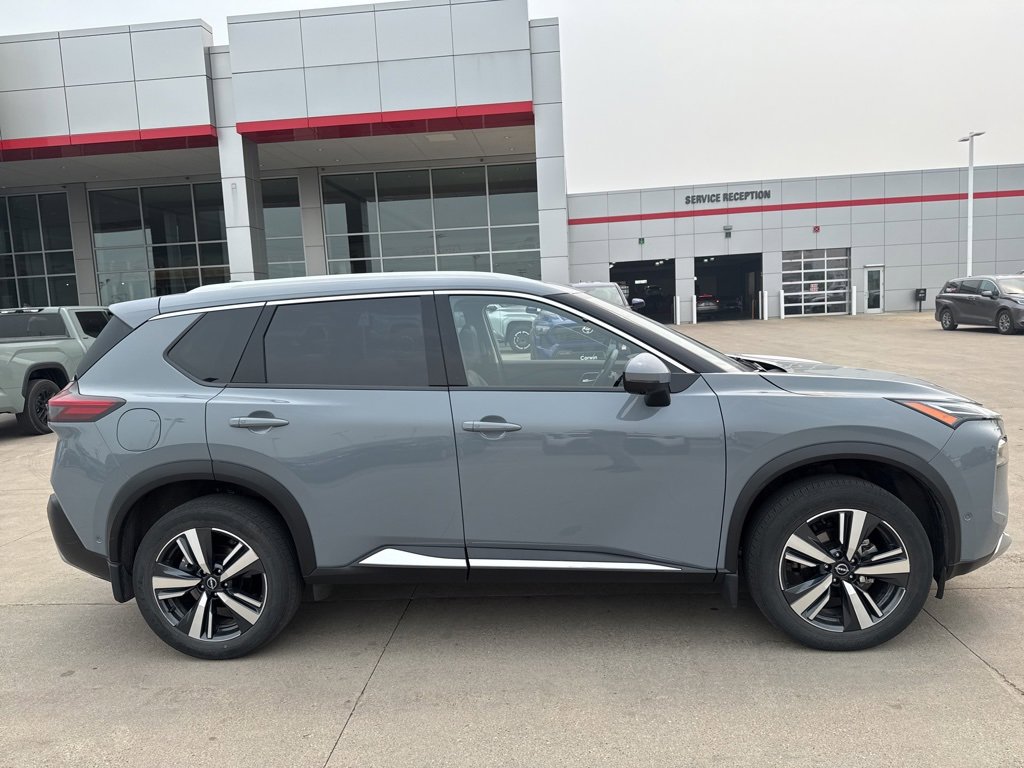 Used 2022 Nissan Rogue Platinum with VIN JN8BT3DD9NW276989 for sale in Fargo, ND
