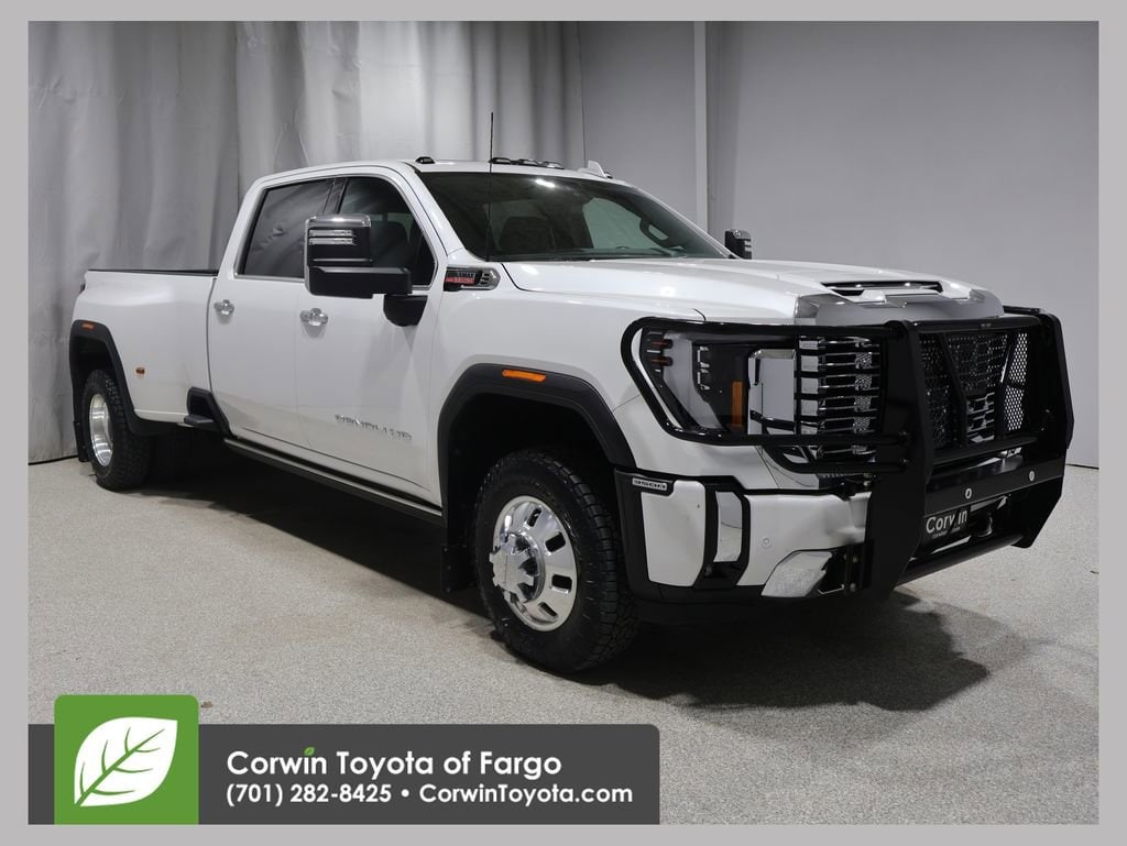 2024 GMC Sierra 4WD Crew Cab Standard Box Denali's photo