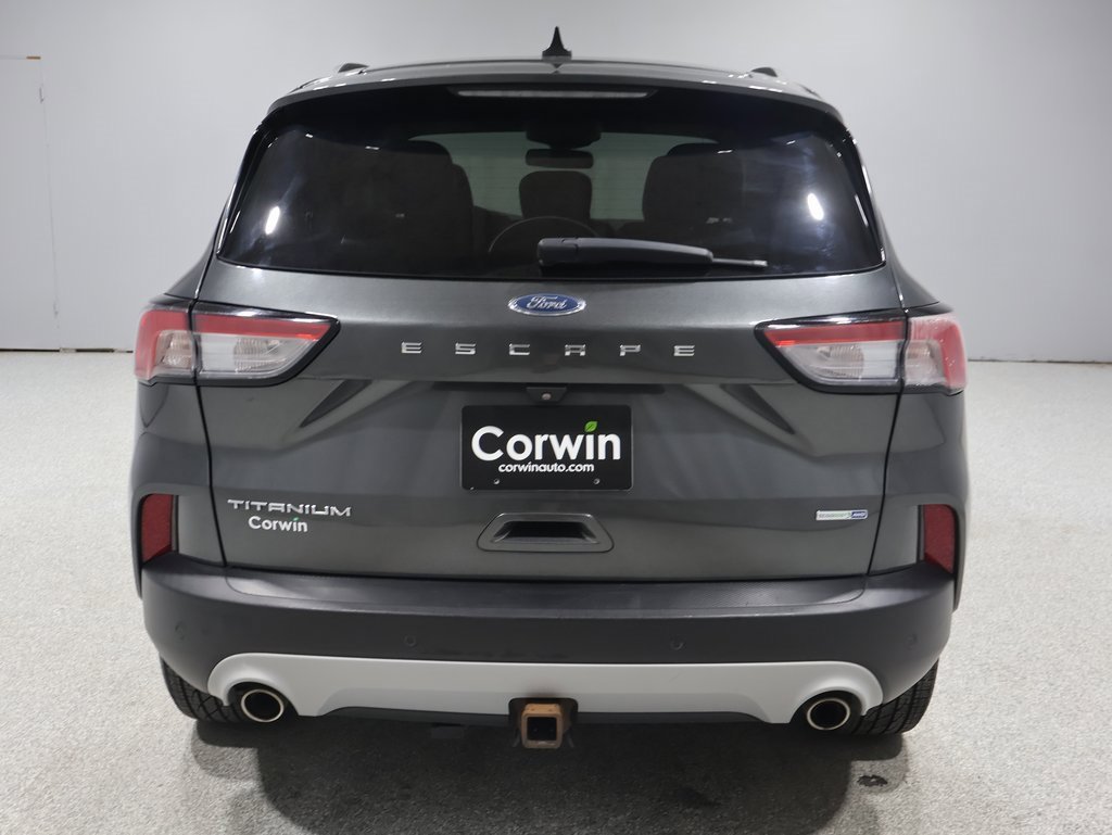 2020 Ford Escape Titanium photo 3