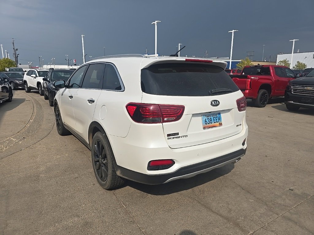 2020 Kia Sorento EX photo 3