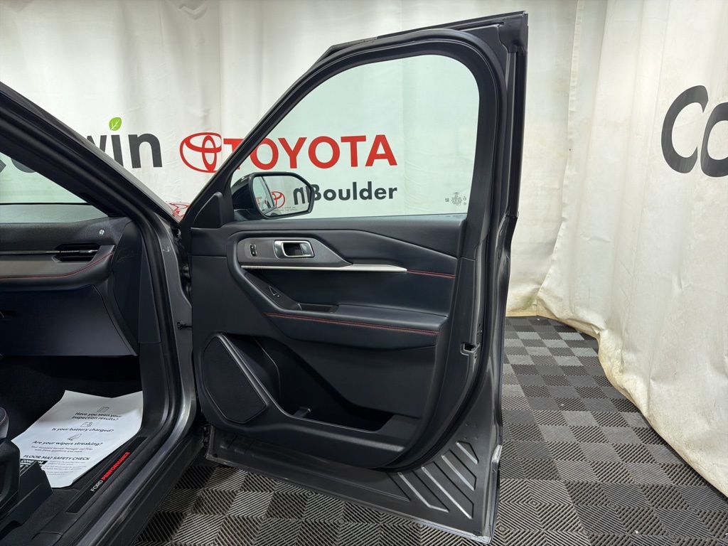 2025 Ford Explorer ST - Photo 10