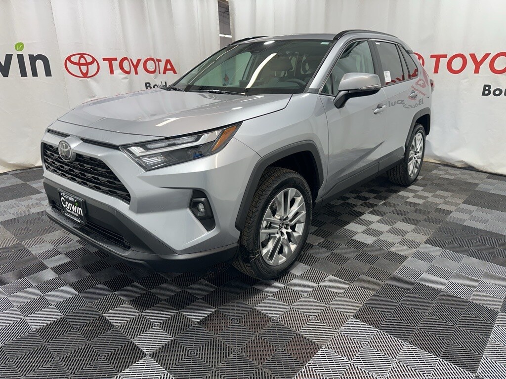 2025 Toyota RAV4 XLE Premium photo 3