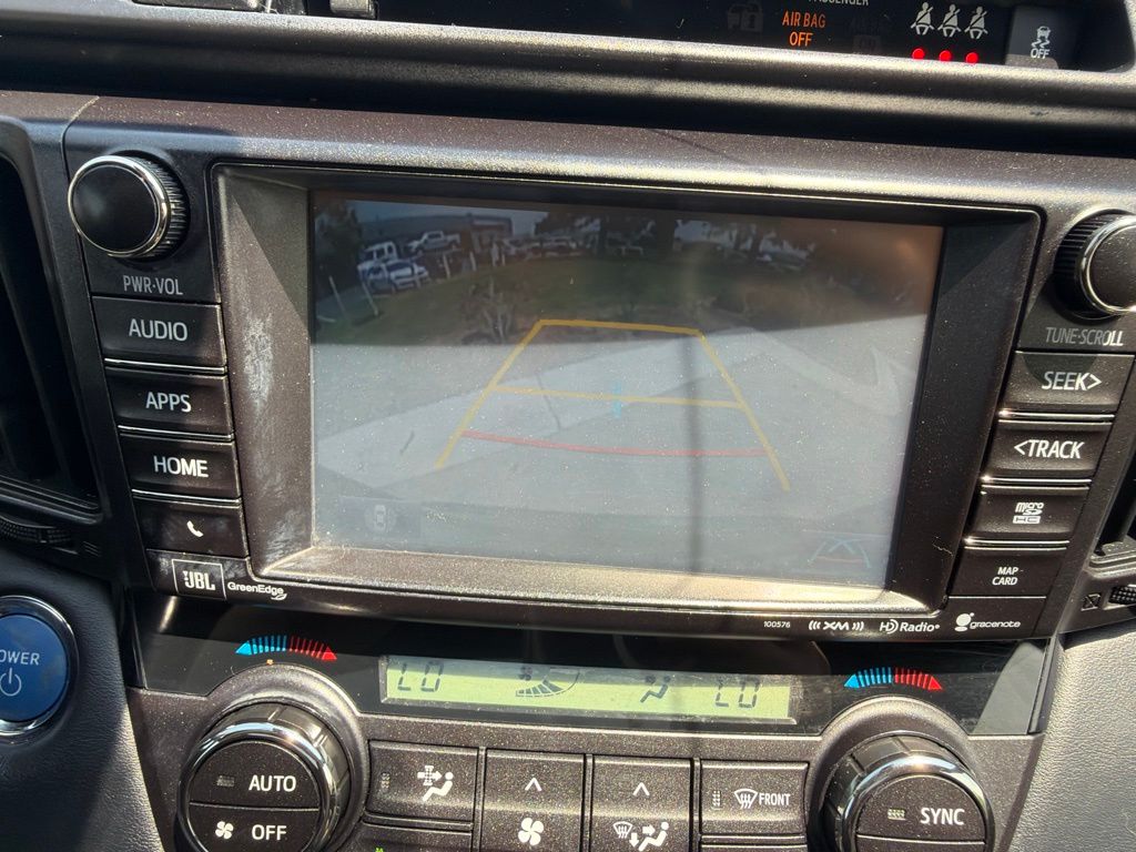 2018 Toyota RAV4 SE - Photo 29