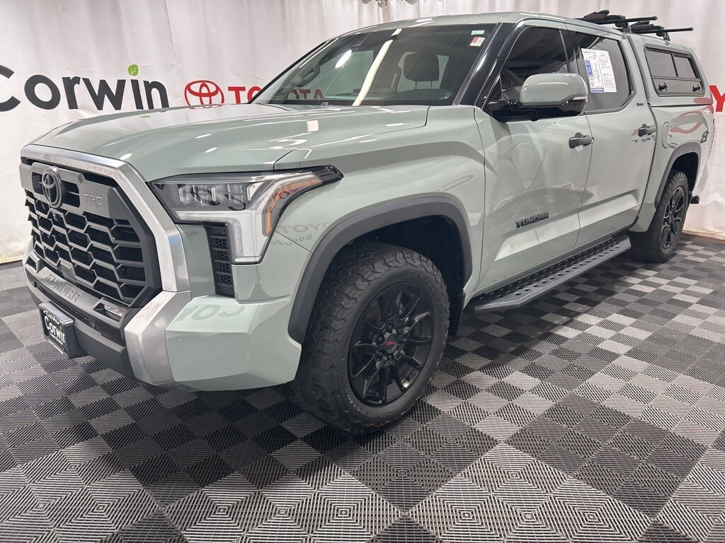 2023 Toyota Tundra Limited photo 2