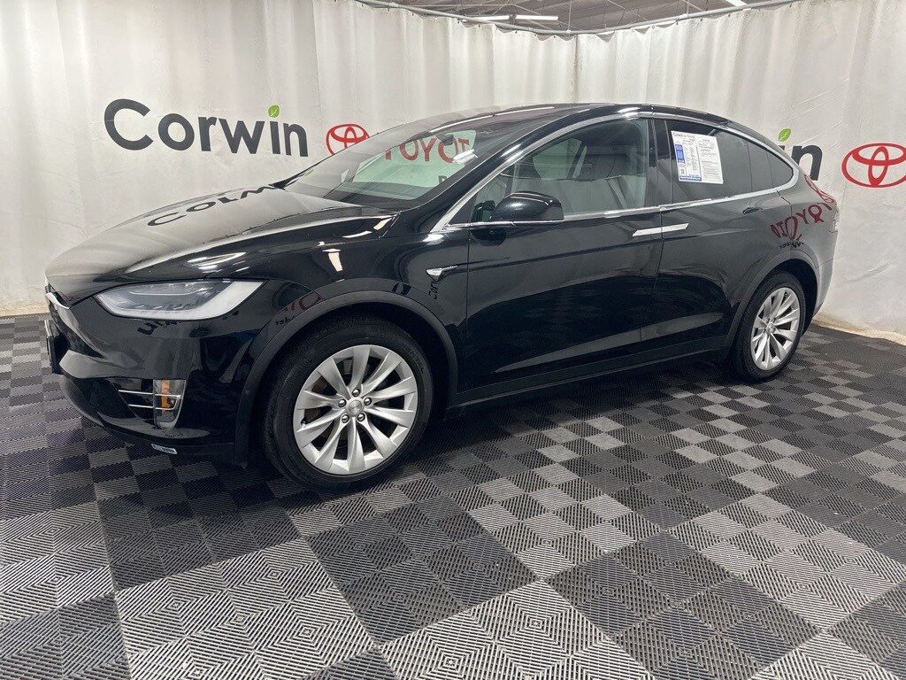 2018 Tesla Model X 75D photo 4